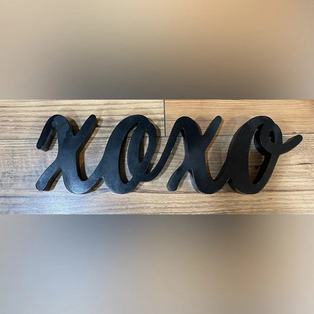 XOXO Decor - Picture 1 of 8